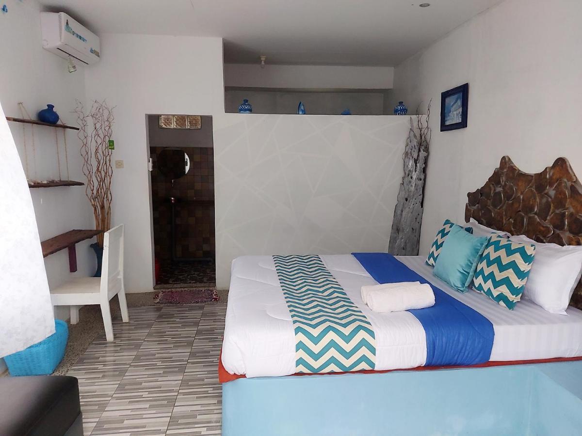 Blue Coral Homestay Karimunjawa Luaran gambar