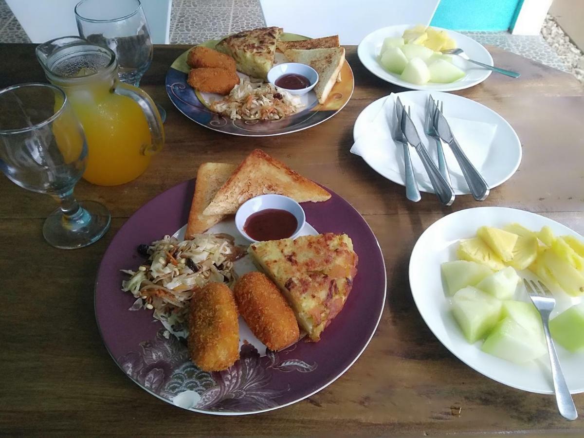 Blue Coral Homestay Karimunjawa Luaran gambar